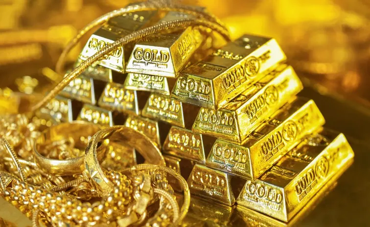 Gold Price Surges Rs 4300 Hyderabad 24K Gold Nears 160000
