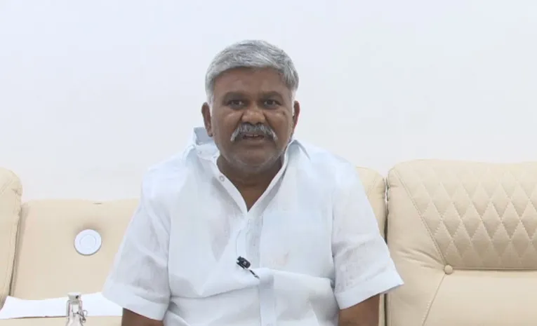 ‘తాడిపత్రిలోని పోలీసు స్టేషన్‌లకు జేసీ స్టేషన్లు అని పెట్టండి’