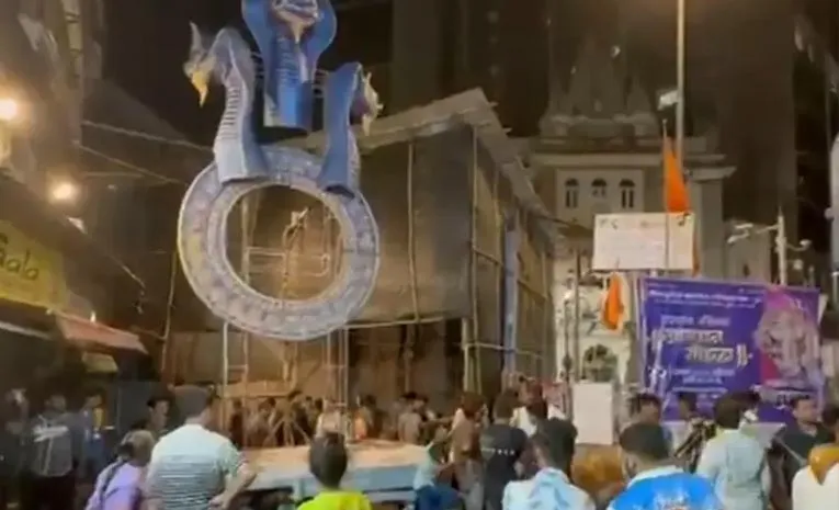 Mumbai Tragedy Ganesh Idol Collapses During Procession 2 Dead 5 Injured