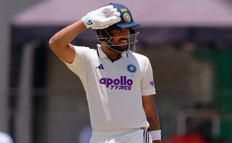 Jurel Break Silence-Niroshan-Dickwella-Challenge-Have-Guts-Score-Century