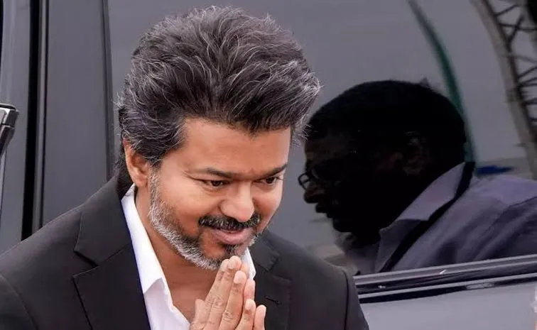 మాట నిలబెట్టుకున్న తమిళనాడు సీఎం విజయ్‌