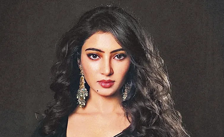 Sanjay Leela Bhansali Set To Begin Madhubala Biopic With Sara Arjun In September