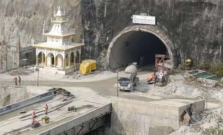 ‘సిల్క్యారా’లో మళ్లీ ప్రమాదం.. 2023ను గుర్తుకు తెస్తూ..