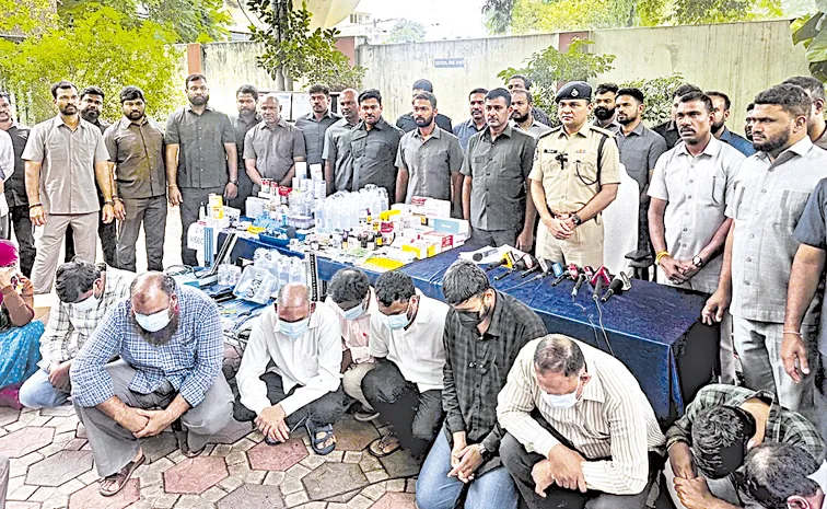 గల్లీకో నకిలీ డాక్టర్‌!