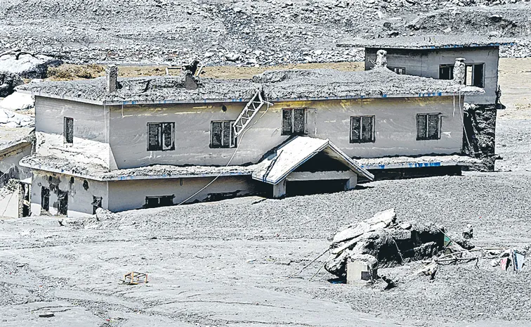 Hundreds missing and scores dead in Nepal flash floods