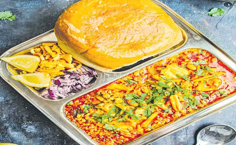 Misal Pav Pune Famous Maharashtra Street Food