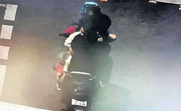 Four year old child kidnapped near Visakhapatnam railway station