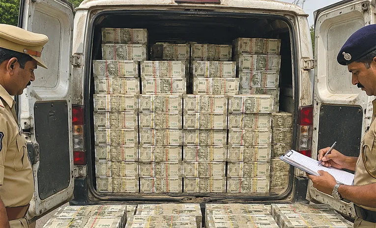 huge cash seized from parcel van
