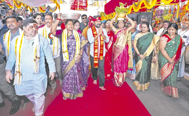 CM Revanth Reddy Offers Silk Clothes at Secunderabad Ujjaini Mahankali Temple on Bonalu