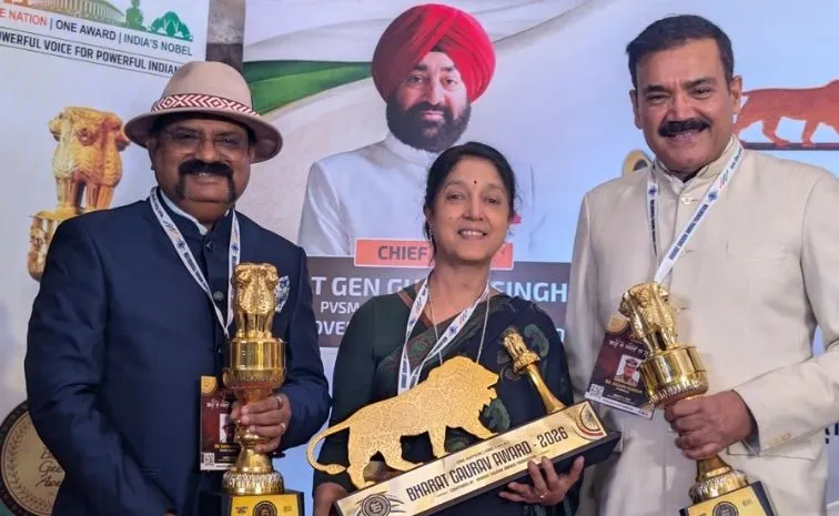 Former Telangana DGP Anjani Kumar receives Lifetime Achievement Award