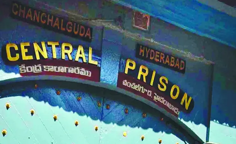 Prisoner commits suicide in Chanchalguda Jail