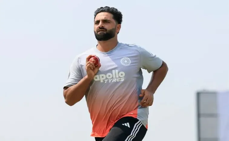ఆకిబ్‌ నబీ జీవితంలో ఆసక్తికర విశేషాలు