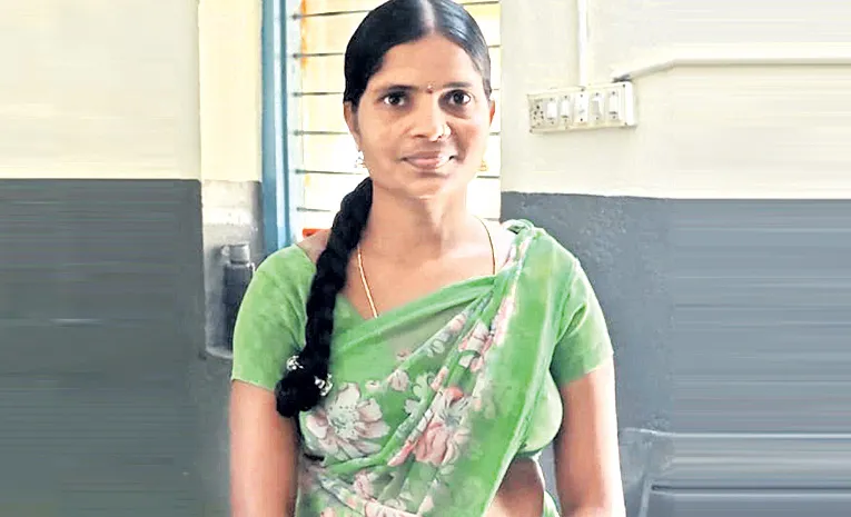 Fake Teacher In Anganwadi 
