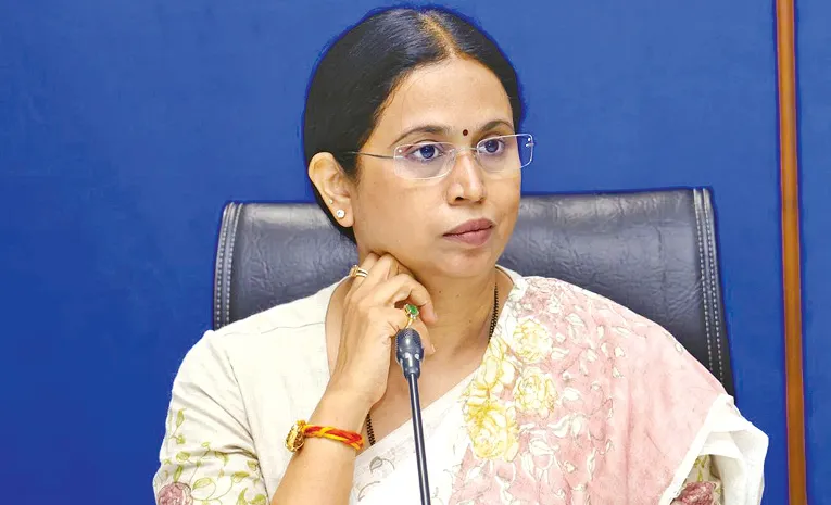 కేబినెట్‌ విస్తరణలో లక్ష్మీ హెబ్బాళ్కర్‌కు చేదు అనుభవం