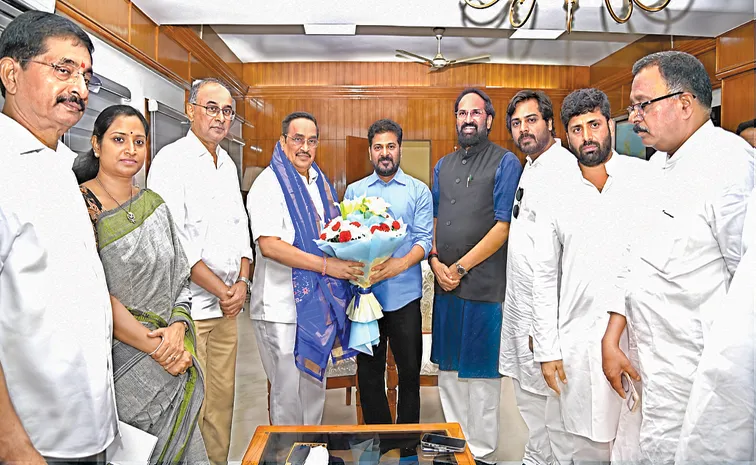 CM Revanth Reddy appeals to Union Minister Patil on Tummidihatti project