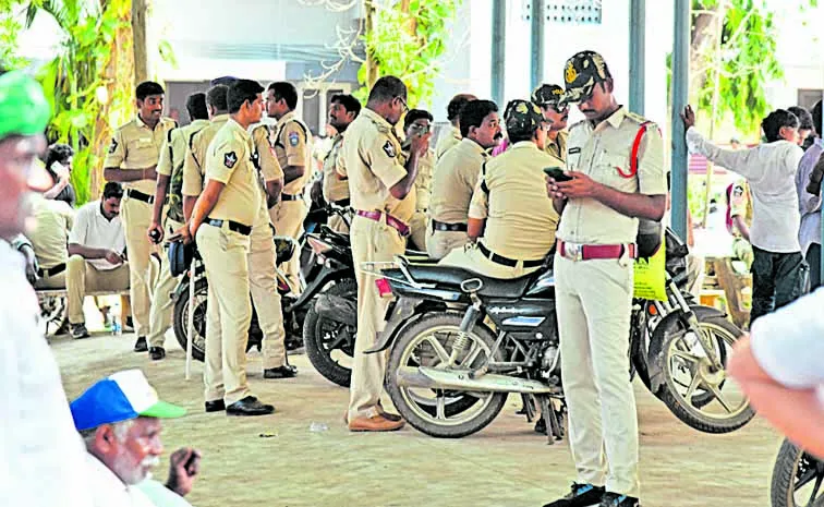 Security lapse during YS Jagans tour
