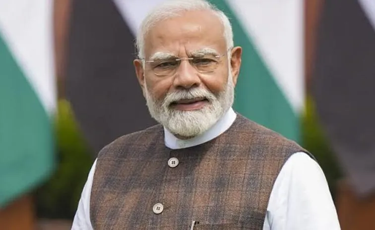 Do not Worry I Am With You: Modi to Uddhav Rebels TMC Turncoats