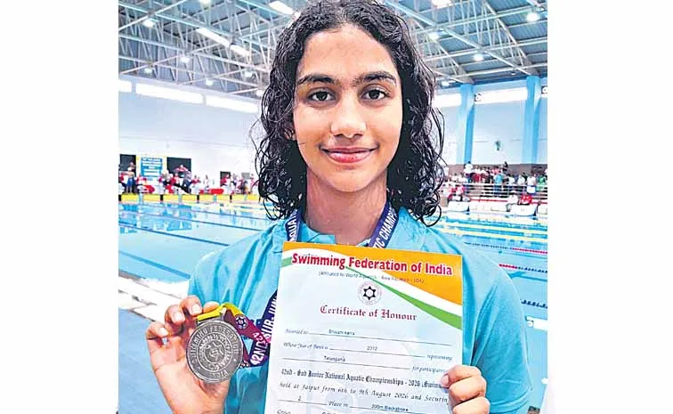Shivani wins silver medal in 200m backstroke