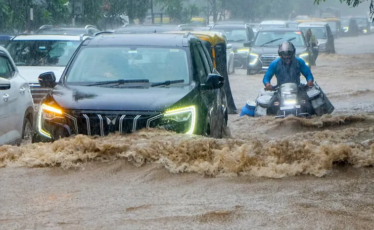 ‘వర్షం కురిసిన ఉదయం’.. వందకి రూ. 400 ఇస్తామన్నా..