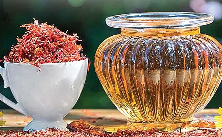 Beauty Tips: Kumkumadi Thailam Benefits and Uses for Glowing Skin