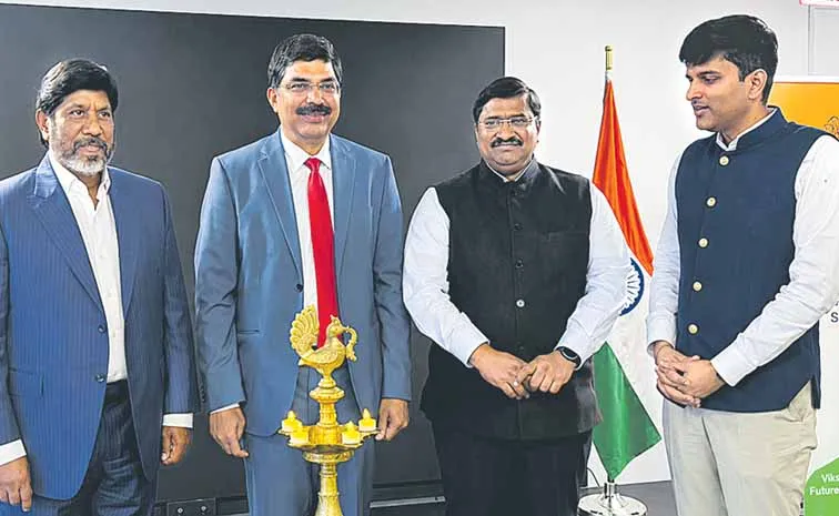 Bhatti Vikramarka on a tour of America