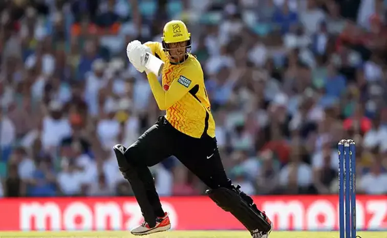 Santner trumps Curran as Rockets make it six in a row