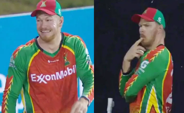 Glenn Phillips In Disbelief Taking One Handed Stunner On Boundary Rope