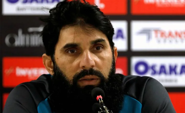 పాక్ క్రికెట్‌లో సంక్షోభం; మ‌న‌స్తాపానికి గురై ప‌ద‌వికి రాజీనామా!