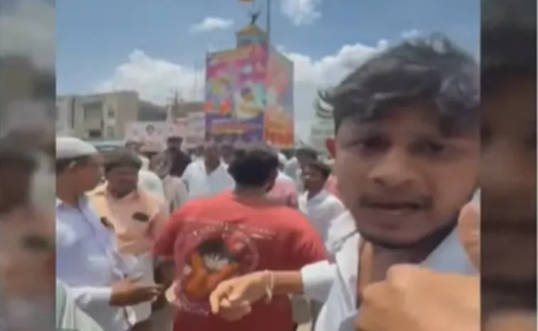 TDP-Janasana Clash Over Pawan Kalyan Flexis in Prakasam District