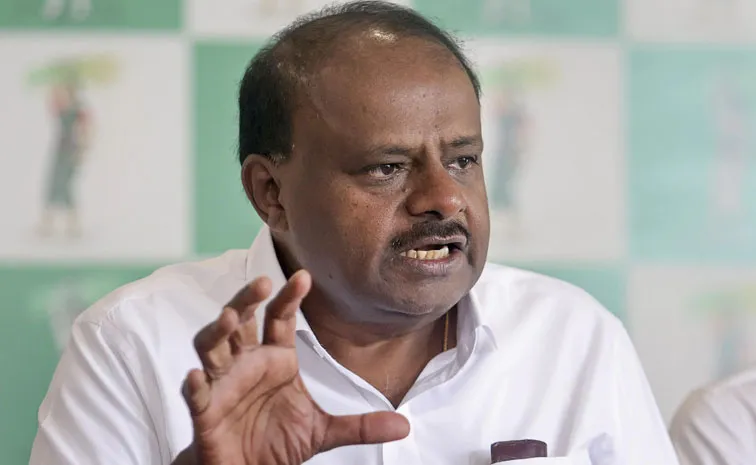 HD Kumaraswamy Urges Auto Industry for Youth Job Creation