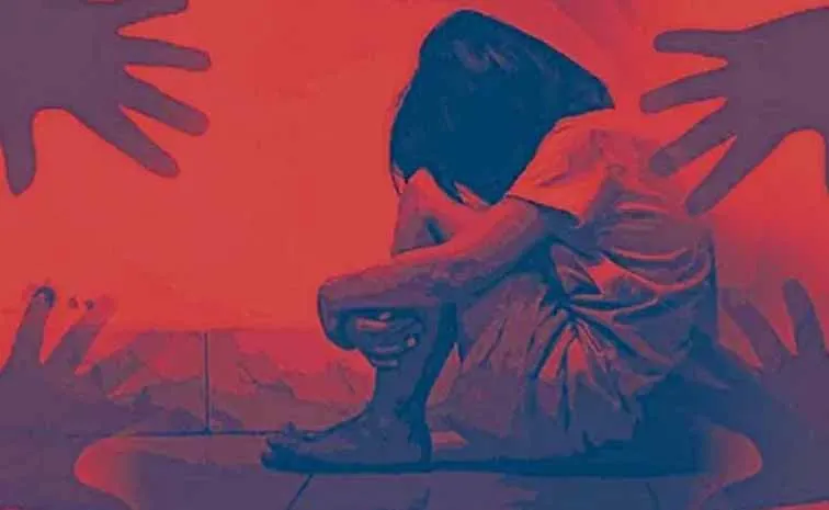 చిన్నారిపై ప్రైవేటు పాఠశాల హెచ్‌ఎం అత్యాచార యత్నం 