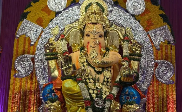 అత్యంత సంపన్న గణపతి మండపం.. రూ.703 కోట్ల బీమా