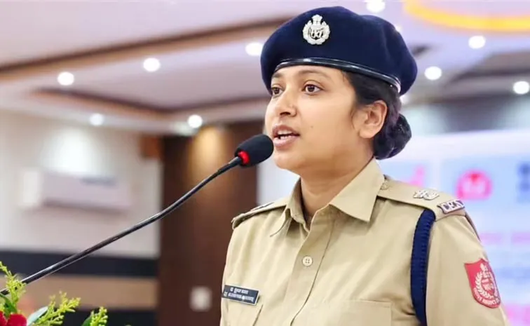 ‘జైహింద్‌’ అనలేదని ఐపీఎస్‌ అధికారిణి బదిలీ!