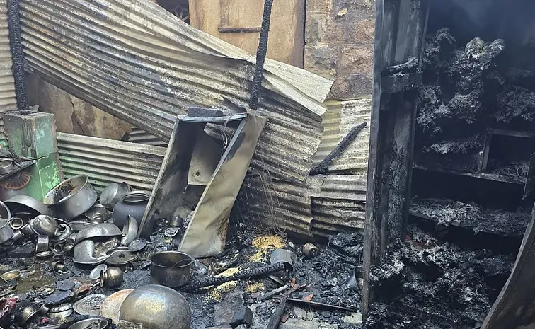 4 Of Family Killed After Refrigerator Explodes At House In Karnataka1