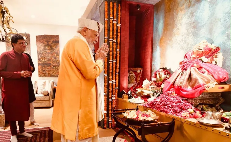 PM-Modi Participates-Ganesh Utsav-Celebrations-Union-Minister Piyush Goyal House