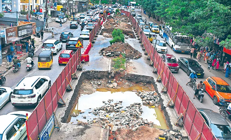 One Way Traffic System In KBR Park   