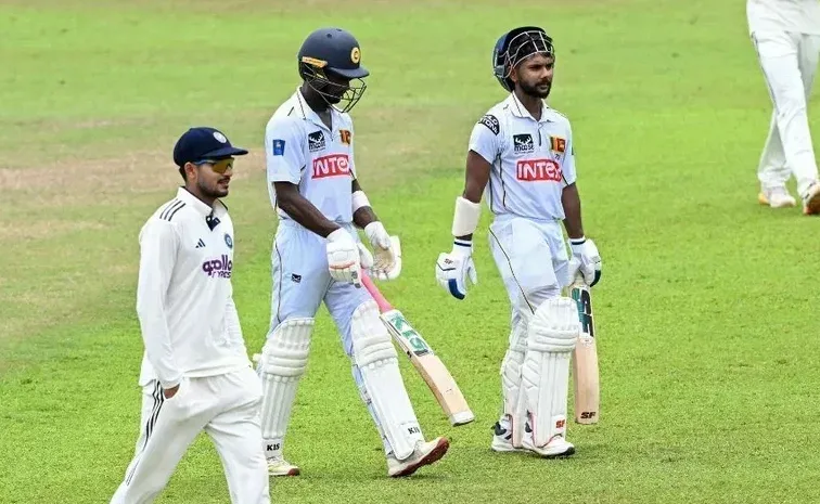 టీమిండియాను గడగడలాడించిన ప్లేయర్‌కు ప్రతిష్టాత్మక అవార్డు