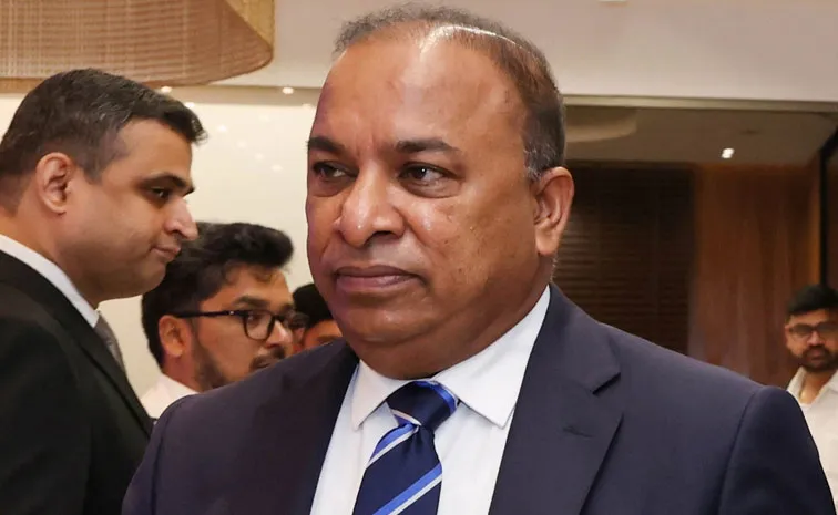 అంపైర్లు, రిఫరీల జీతాలు పెంపు
