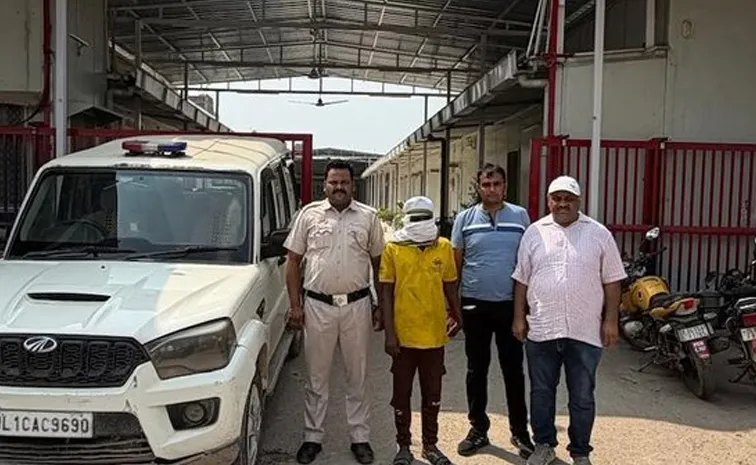 Teen assault and assassination By 4  In Delhi Body Eaten By Dogs6