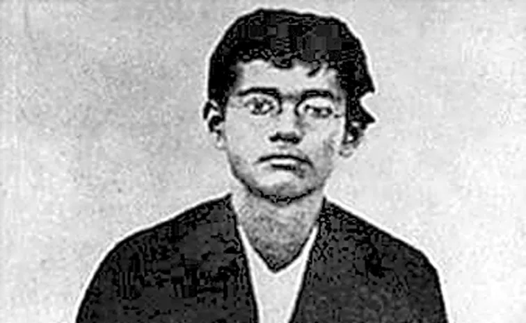 Netaji used for carrying homoeopathy medicines for cholera patients