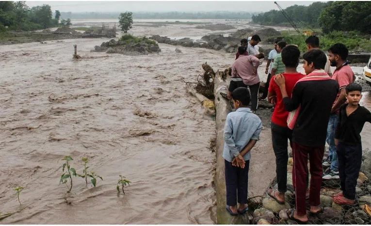 Heavy Rains Wreak Havoc: 7 Dead in Uttarakhand, Flood Alert in UP and Jharkhand