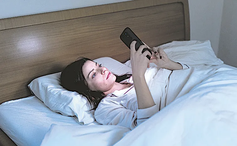 Teenagers Face Self-Confidence Blow and Insomnia Over Social Media Posts