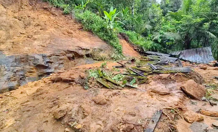 Heavy rains in Kerala Five dead