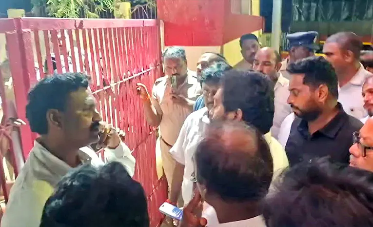 ‘పోలీసులతో కలిసి టీడీపీ గూండాల దాడి చేశారు’