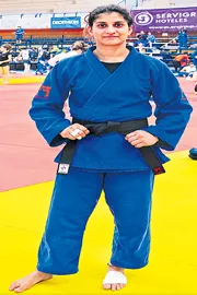 Suchika Tariyal won bronze in the womens 60kg MMA at Asian Games 2026