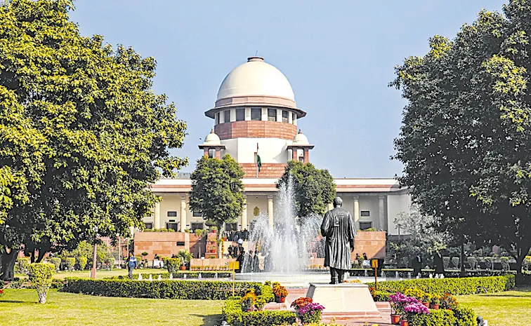 No criminal action for not singing Vande Mataram on religious grounds: Supreme Court