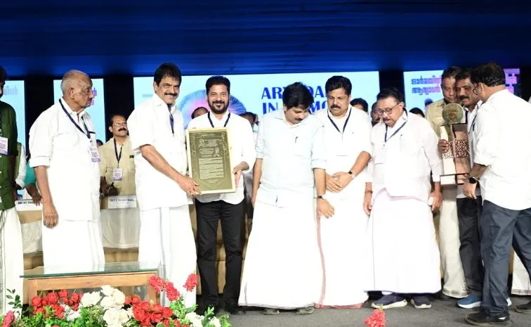 రేవంత్ రెడ్డికి ‘ఆర్యదాన్ ముహమ్మద్-2026’ అవార్డు ప్రదానం