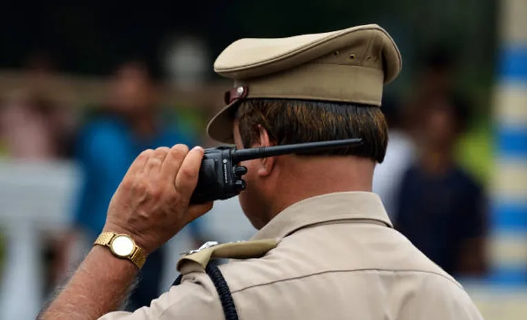 ఫోజు కొడితే తాట తీస్తా.. 