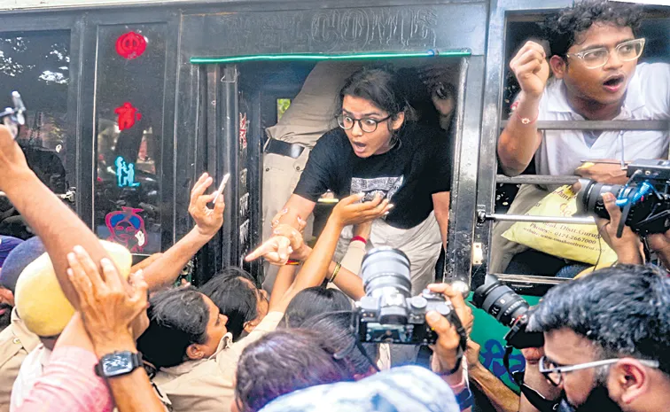 AISA Protests At Jantar Mantar, Demands Gyanesh Kumar Arrest