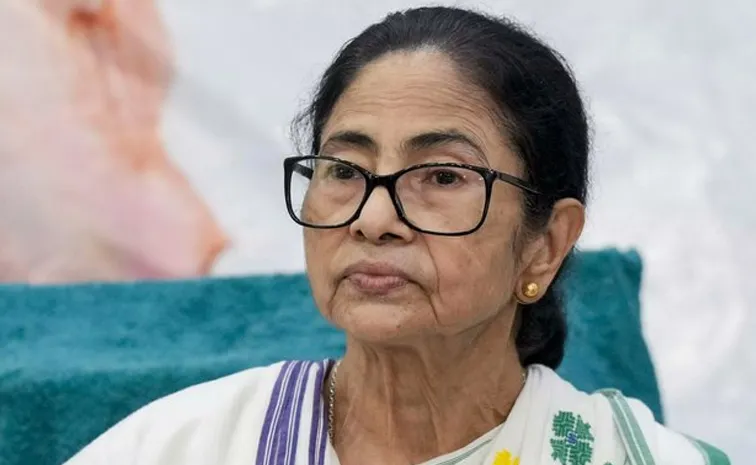  మమ్మల్ని అడ్డుకుని, గృహనిర్బంధం : మమత సంచలన వ్యాఖ్యలు